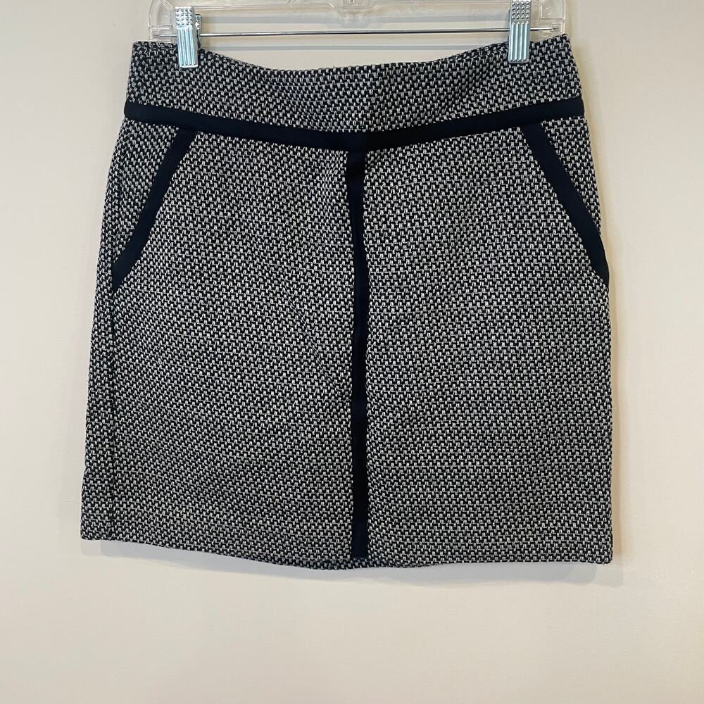 Ann Taylor Loft Petite Black/Gray Tweed Skirt Sz 8P